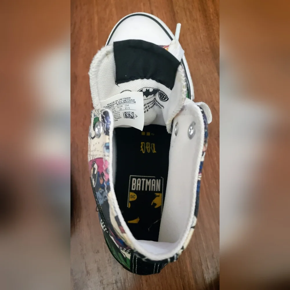 Chuck Taylor Batman Converse Youth Size 3